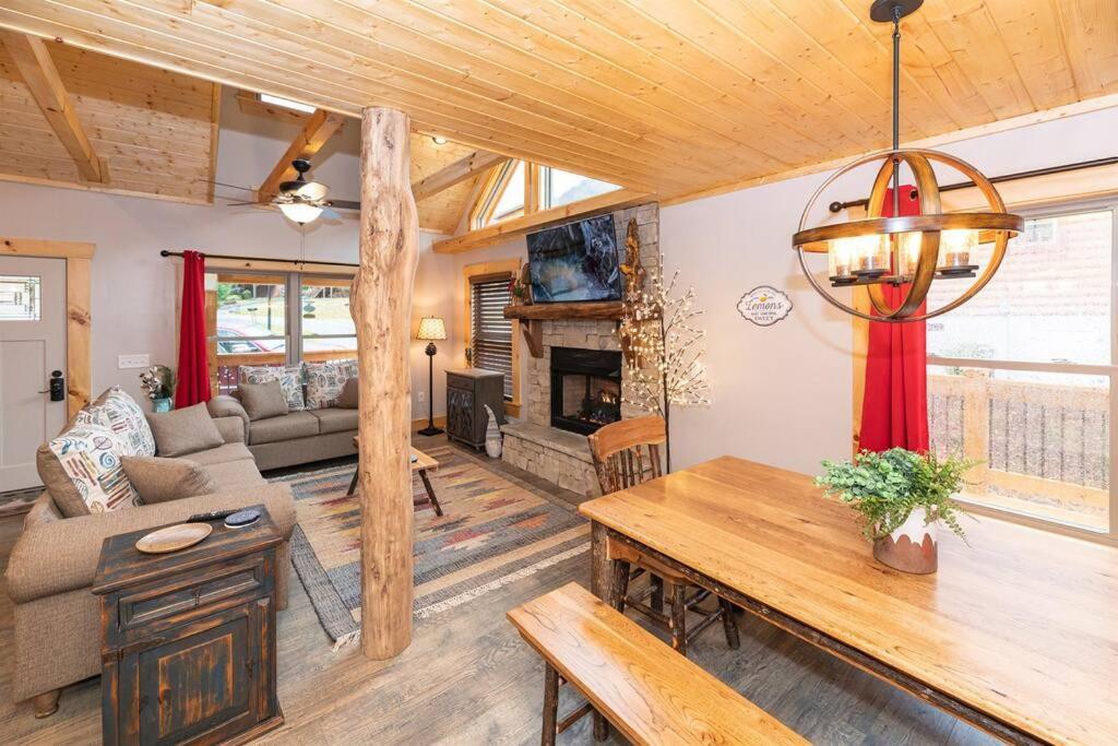 מגי ואלי The Snow Owl Cabin מראה חיצוני תמונה