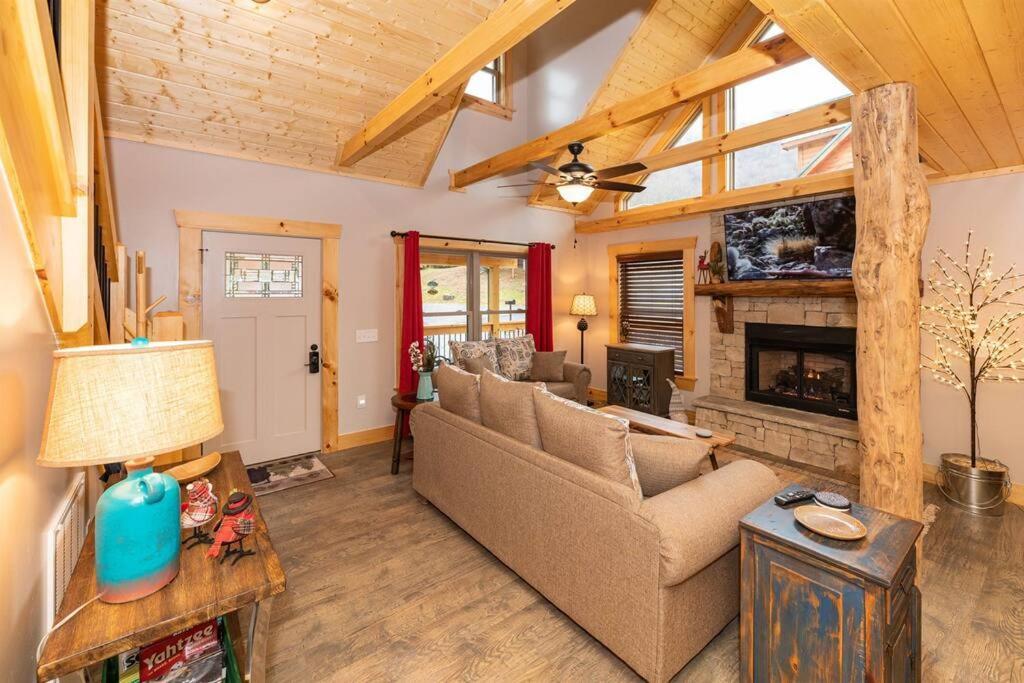 מגי ואלי The Snow Owl Cabin מראה חיצוני תמונה